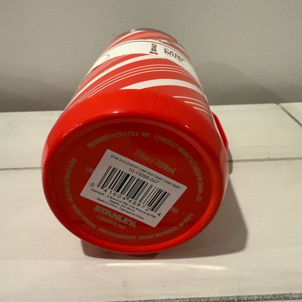 NWT Stanley Holiday Camp mug Candy Cane Twist - Picture 7 of 7